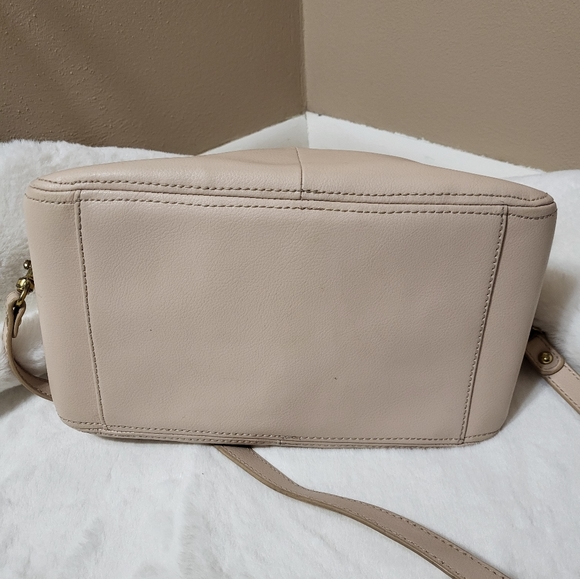 J.Crew Beautiful Cream 100% Leather Crossbody Purse - Picture 6 of 6